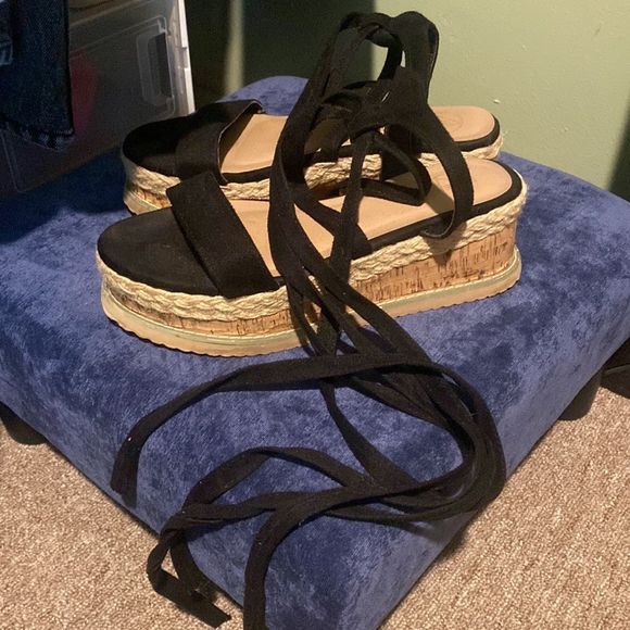 Missguided Black and Tan Espadrilles Stylish Comfort - Picture 5 of 5